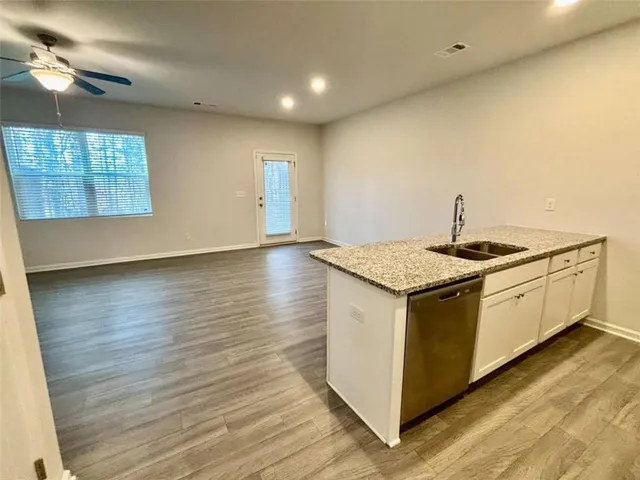 $2,200 | 2809 Ridgeview Drive, Atlanta, GA 30331