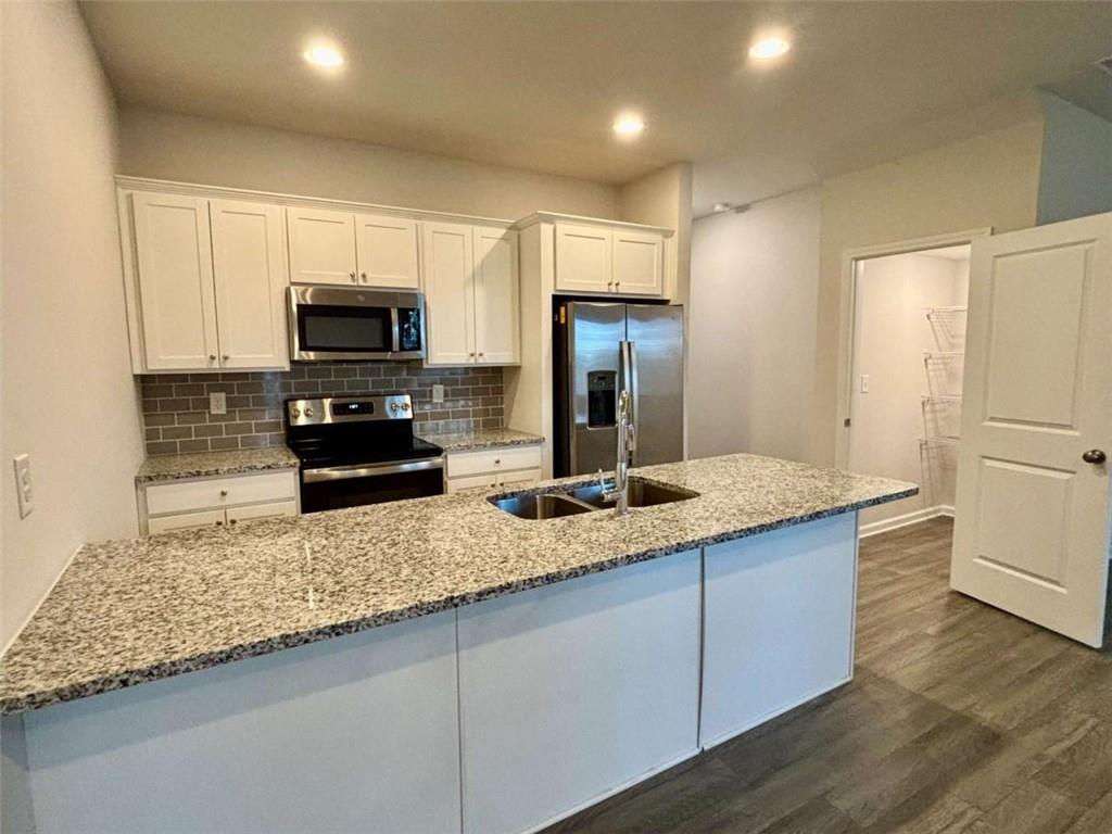 2809 Ridgeview Drive Atlanta, GA 30331 - Photo 6 of 31