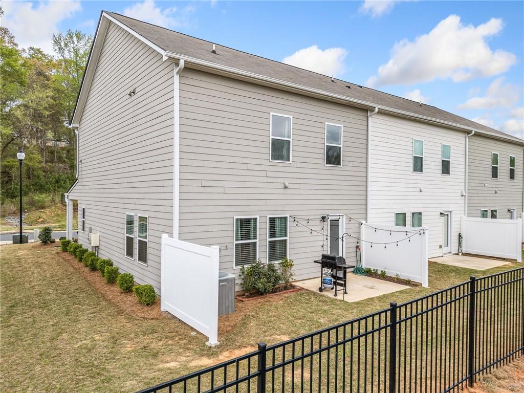 175 Madison Bend Woodstock, GA 30188 - Photo 32 of 40