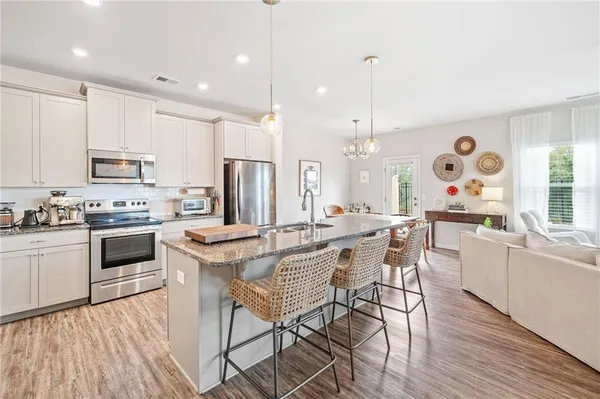 $2,300 | 175 Madison Bend, Woodstock, GA 30188
