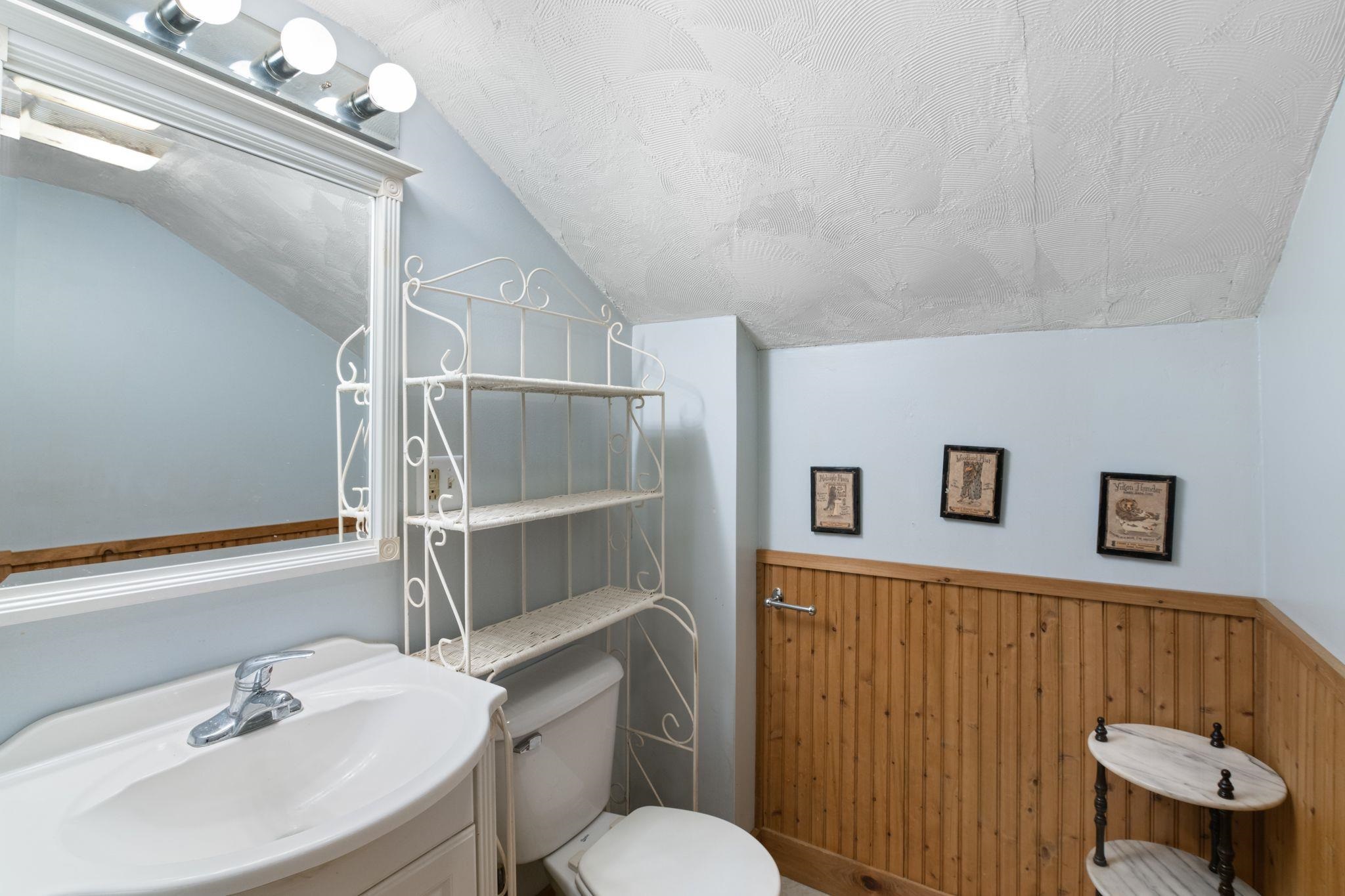 414 Old Guilford Road Brattleboro, VT 05301 - Photo 13 of 24 Gallery Image 13