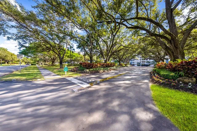 $2,300 | 3520 Oaks Way, Unit 406, Pompano Beach, FL 33069