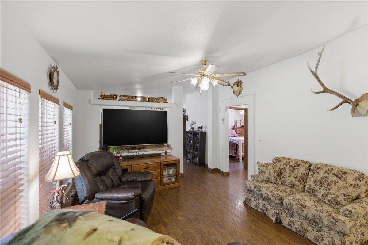 35377 Ede Road Lebanon, OR 97355 - Photo 15 of 50 12