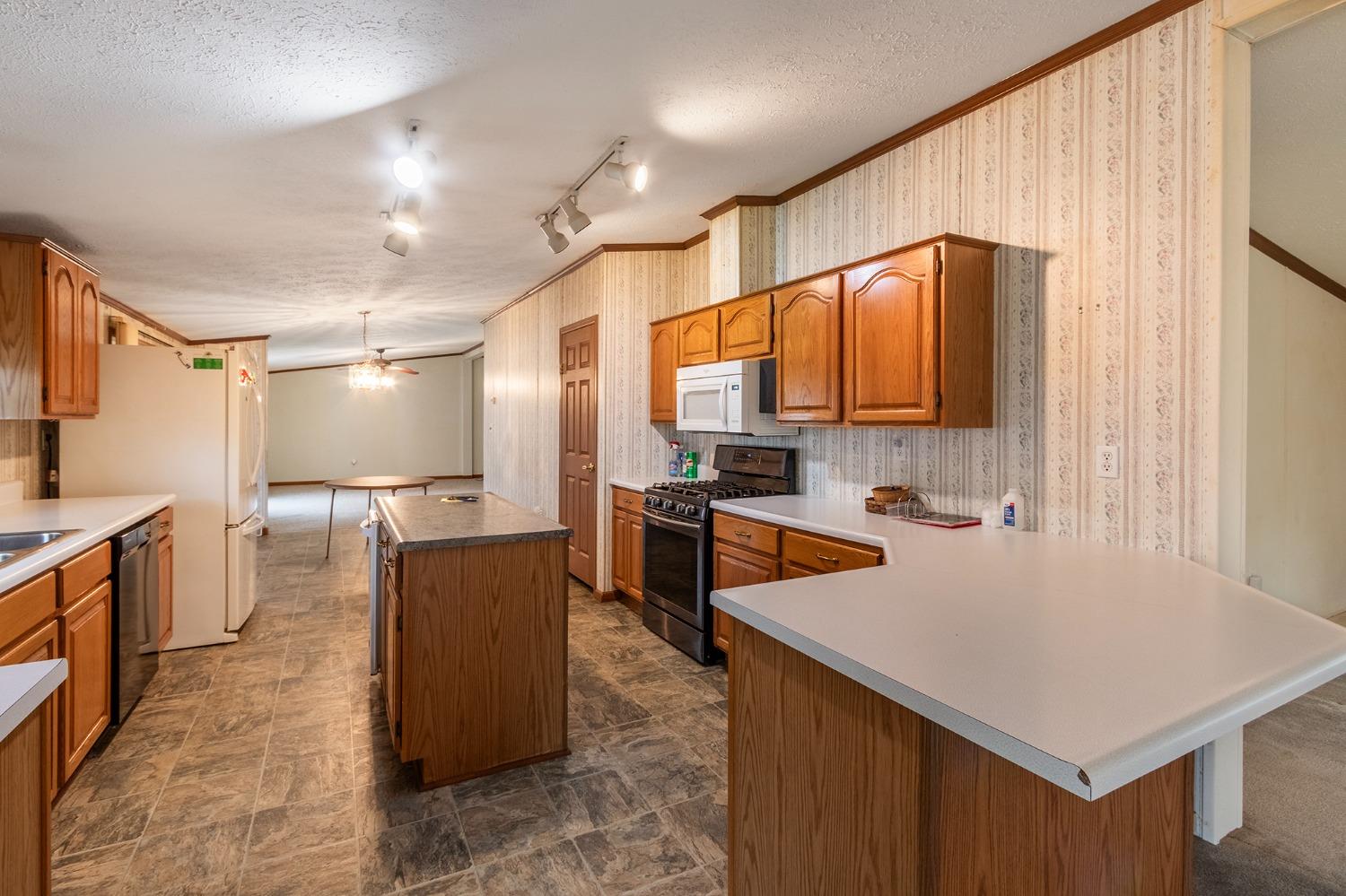 11038 West County Line Road Dillsboro, IN 47018 - Photo 14 of 52 Gallery Image 14