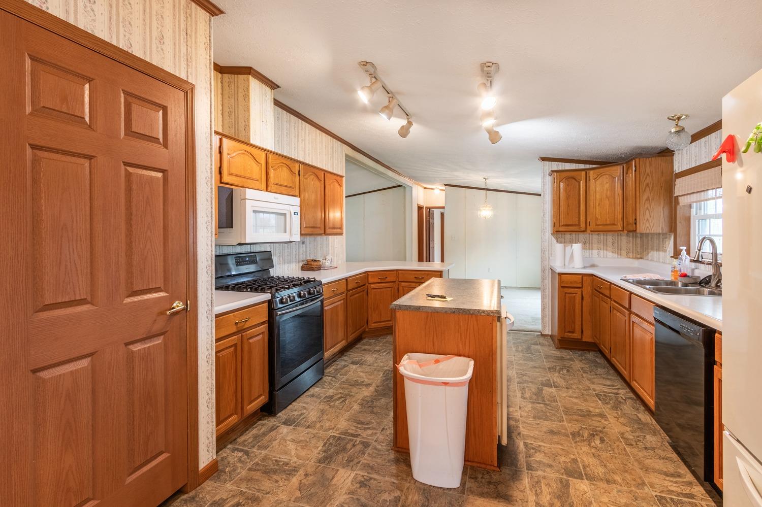 11038 West County Line Road Dillsboro, IN 47018 - Photo 17 of 52 Gallery Image 17