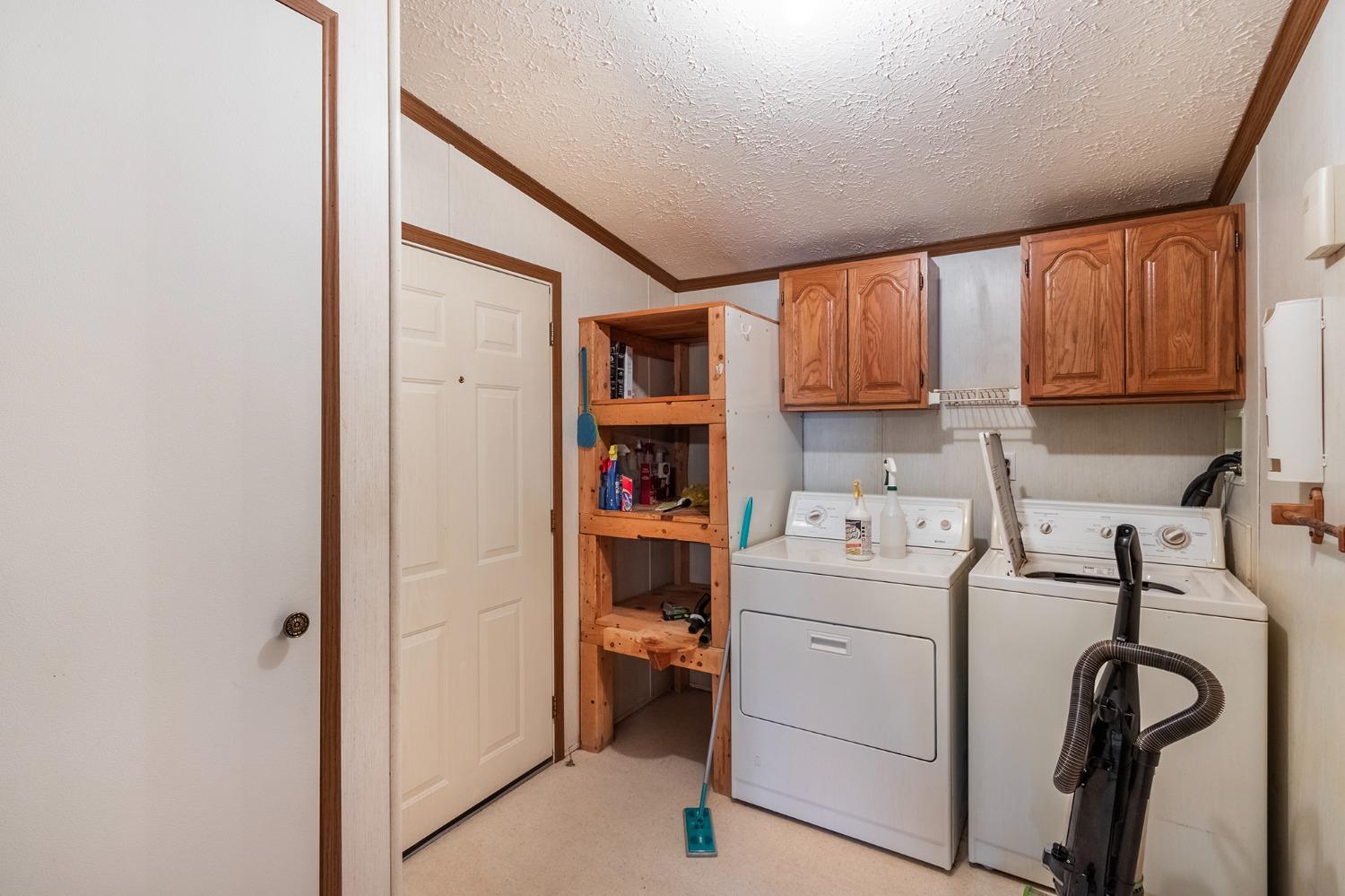 11038 West County Line Road Dillsboro, IN 47018 - Photo 21 of 52 Gallery Image 21