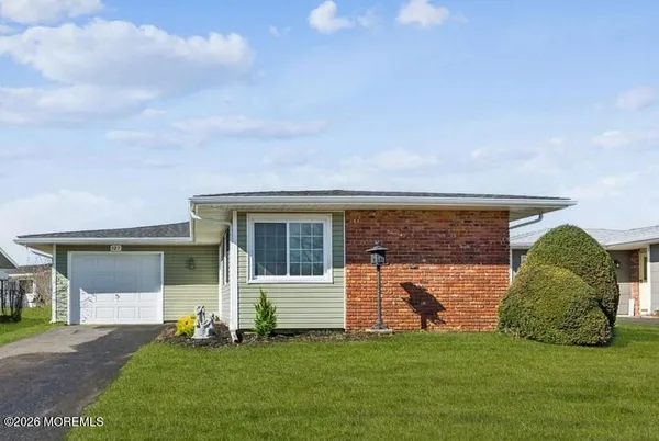 $437,900 | 121 Whittier Road, Brick, NJ 08724