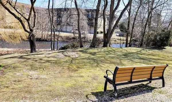 $3,700 | 154 Cold Spring Road, Unit 19, Stamford, CT 06905