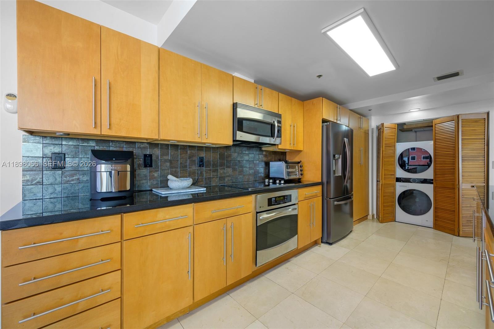 1581 Brickell Avenue, Unit 2005 Miami, FL 33129 - Photo 9 of 38