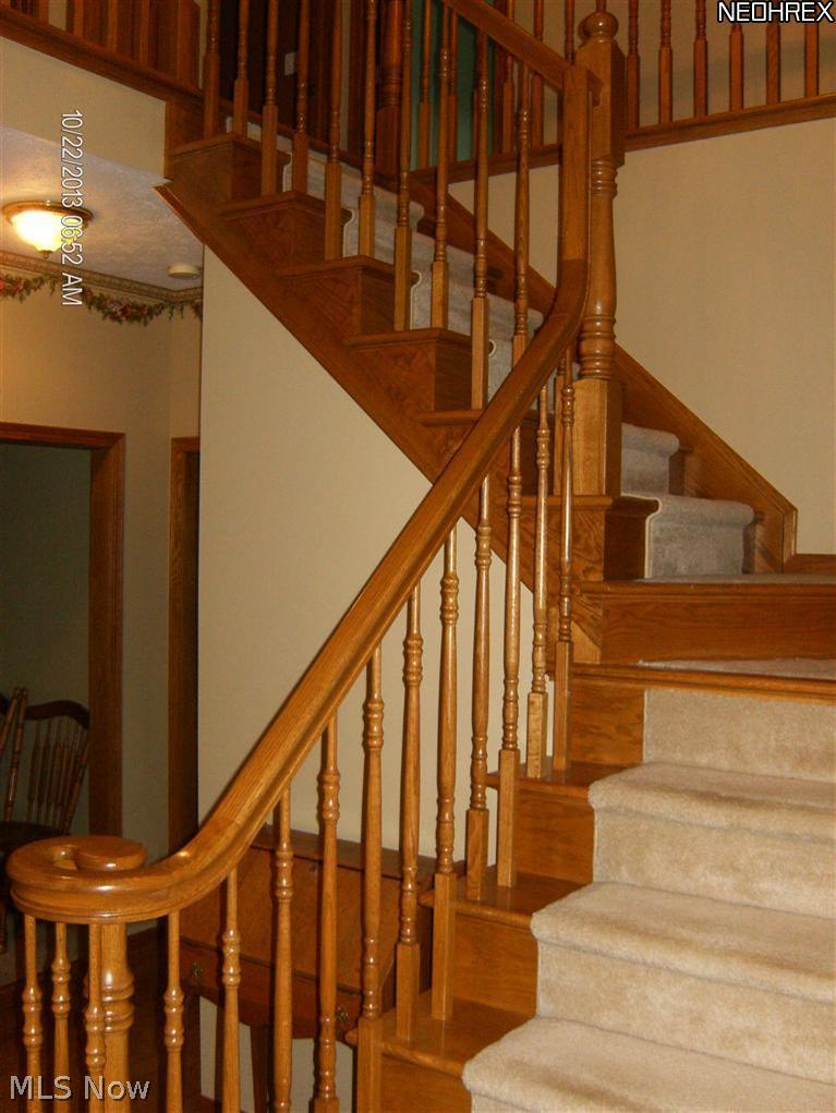 7170 Spieth Road Medina, OH 44256 - Photo 6 of 19 Fabulous staircase!