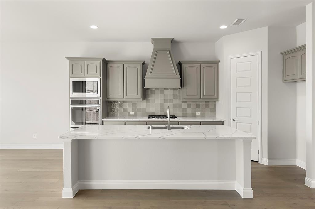 1916 Wishon Road Celina, TX 75009 - Photo 17 of 40 10. 1916 Wishon - Kitchen