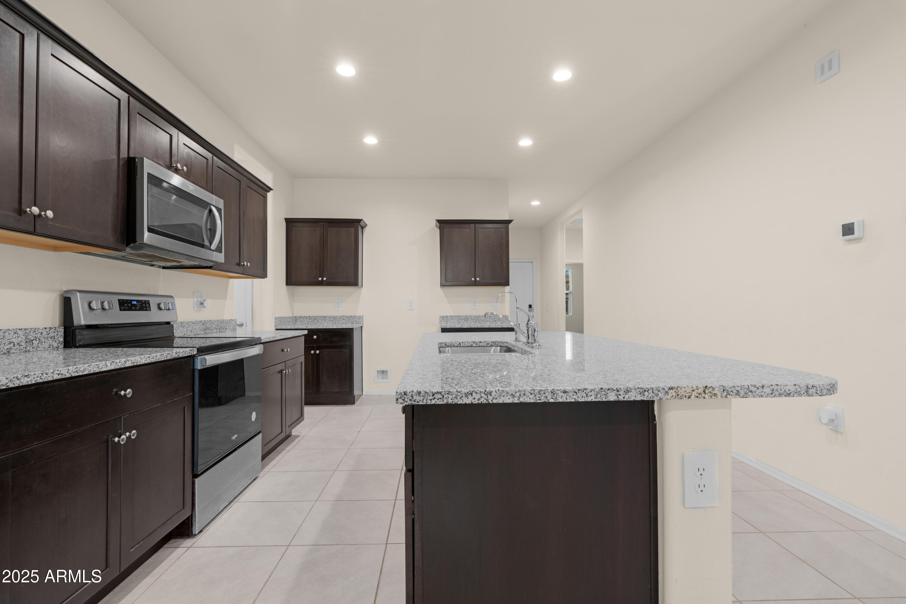 9347 Silo Road Florence, AZ 85132 - Photo 6 of 47 Kitchen 3