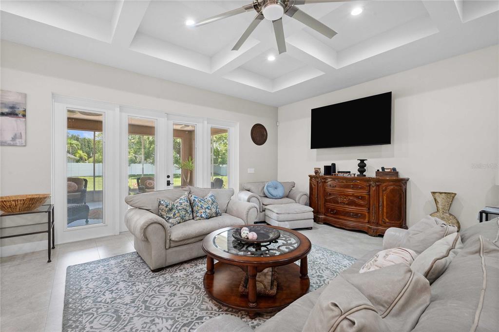 17601 Hanna Road Lutz, FL 33549 - Photo 6 of 33