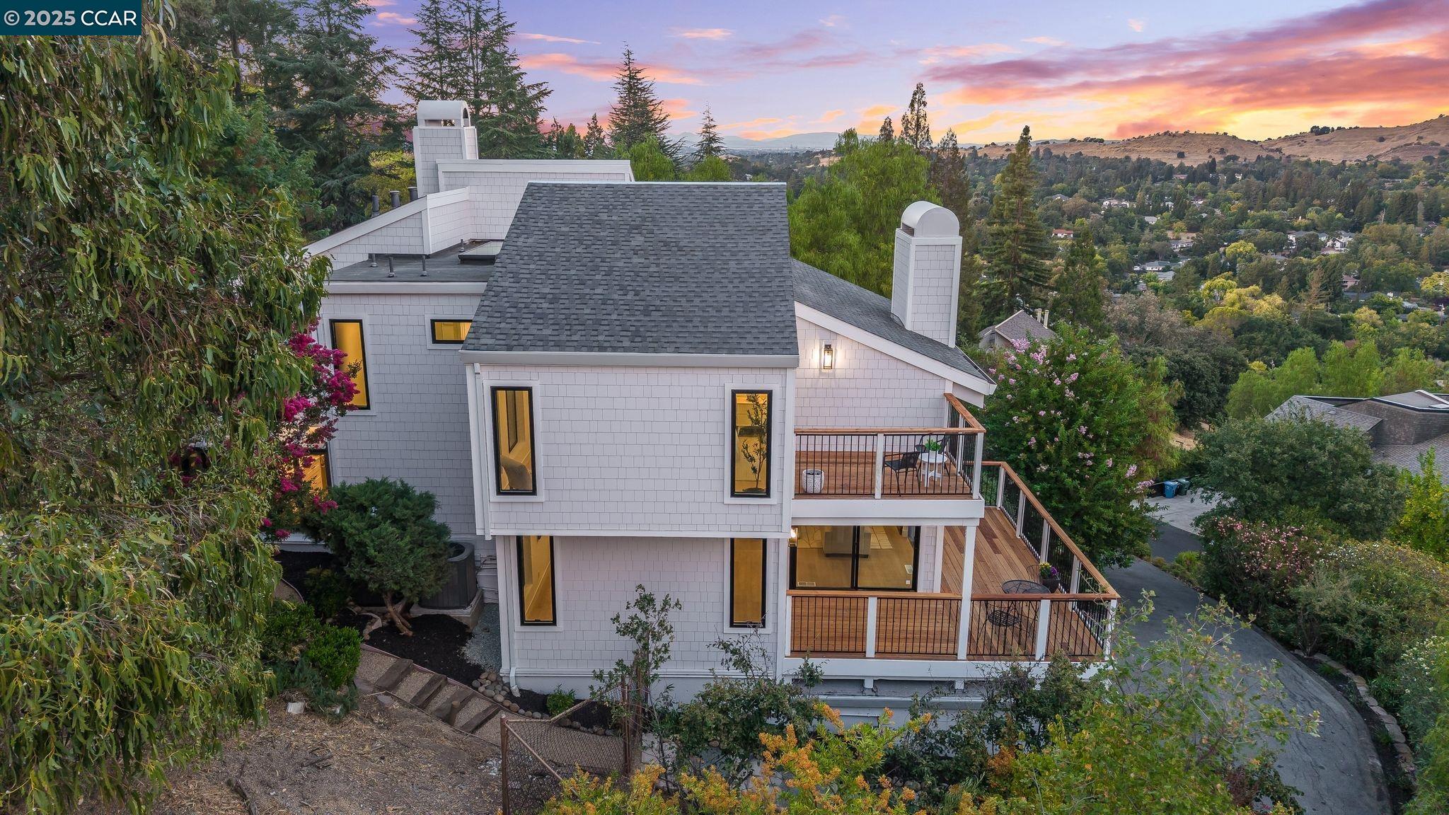 189 Rudgear Drive Walnut Creek, CA 94596 - Photo 38 of 59 a aerial view of a house