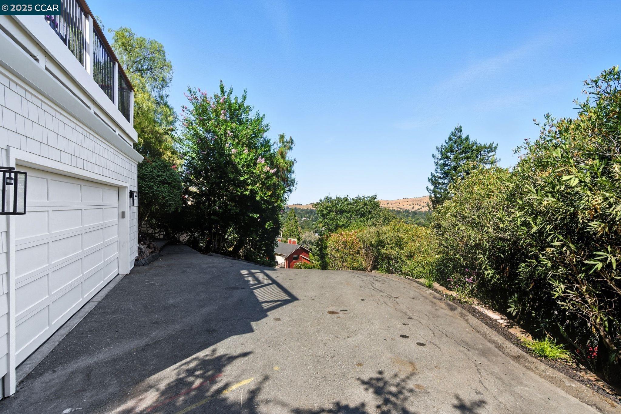 189 Rudgear Drive Walnut Creek, CA 94596 - Photo 41 of 59 a view of a backyard of the house