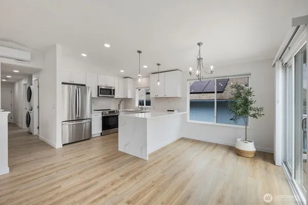 $739,000 | 2126 East Grand Avenue, Everett, WA 98201