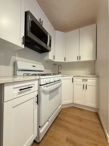 $1,925 | 1919 Willow Avenue, Unit 5, Weehawken, NJ 07086