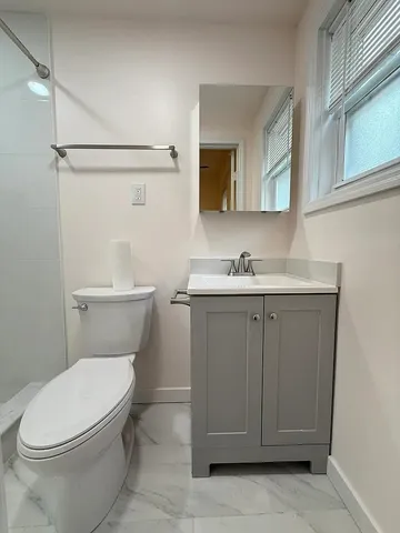 $1,925 | 1919 Willow Avenue, Unit 5, Weehawken, NJ 07086