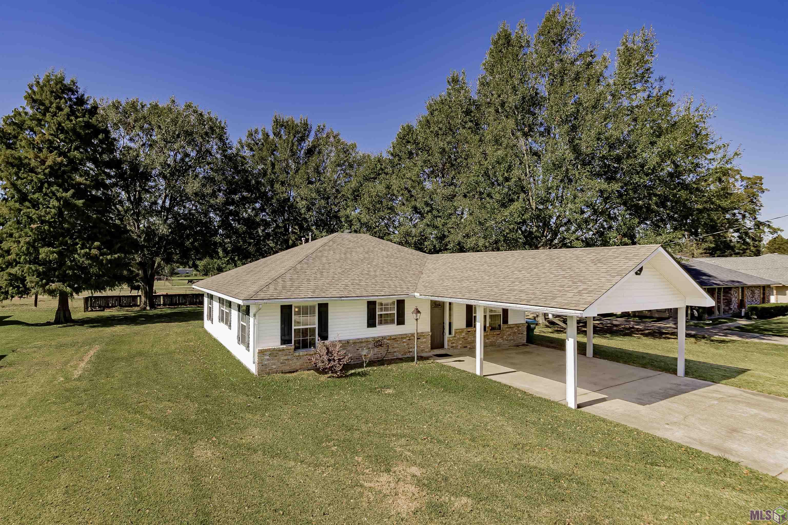 956 Bohne Road Port Allen, LA 70767 - Photo 2 of 26