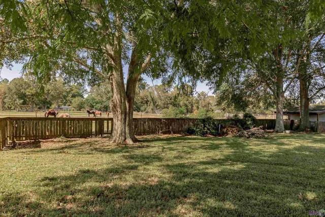 $215,000 | 956 Bohne Road, Port Allen, LA 70767