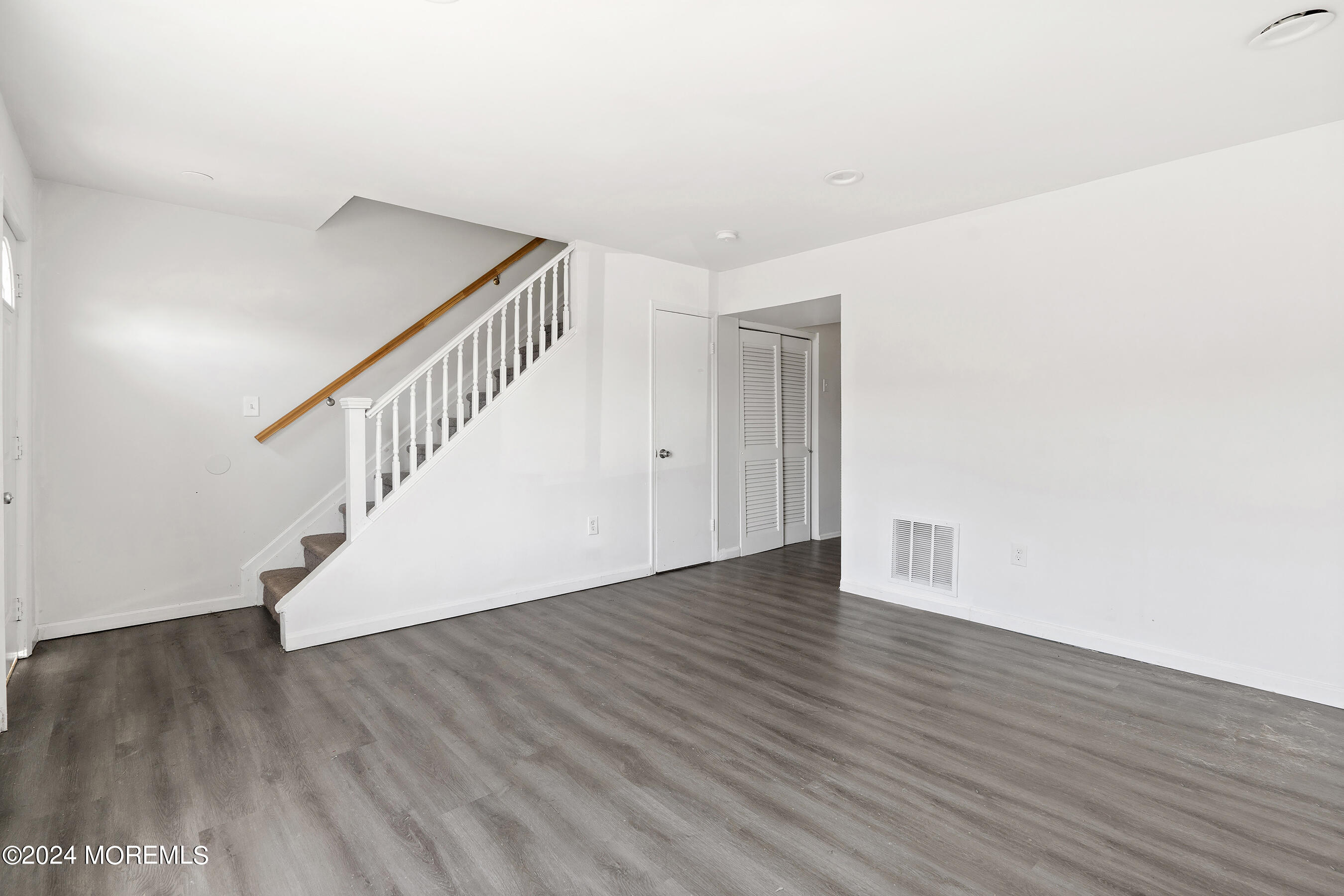 91 Sawmill Road Brick, NJ 08724 - Photo 5 of 17 05-Living 1A