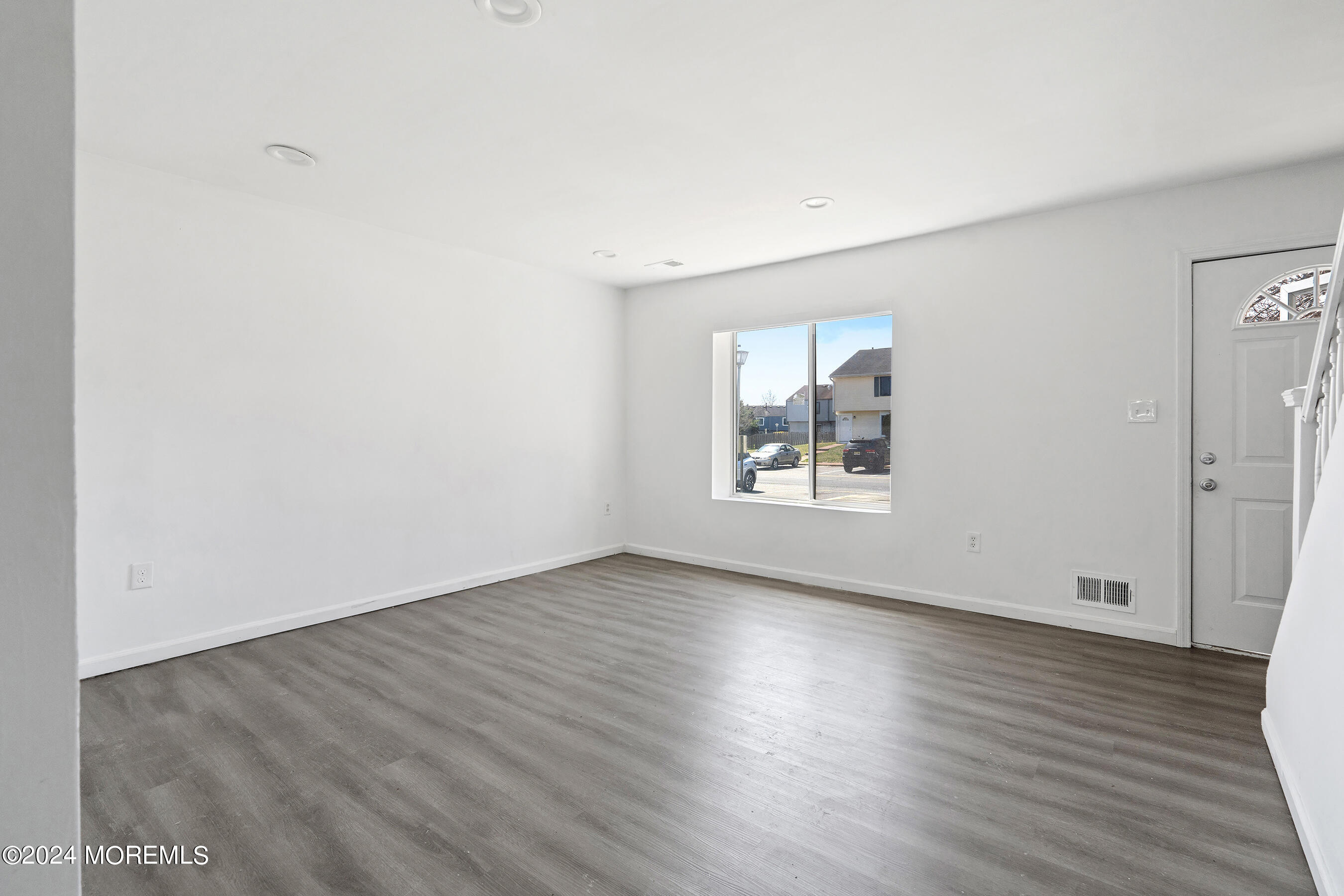 91 Sawmill Road Brick, NJ 08724 - Photo 6 of 17 06-Living 1B