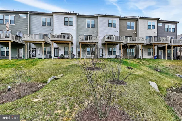 a view of a workspace with furniture
