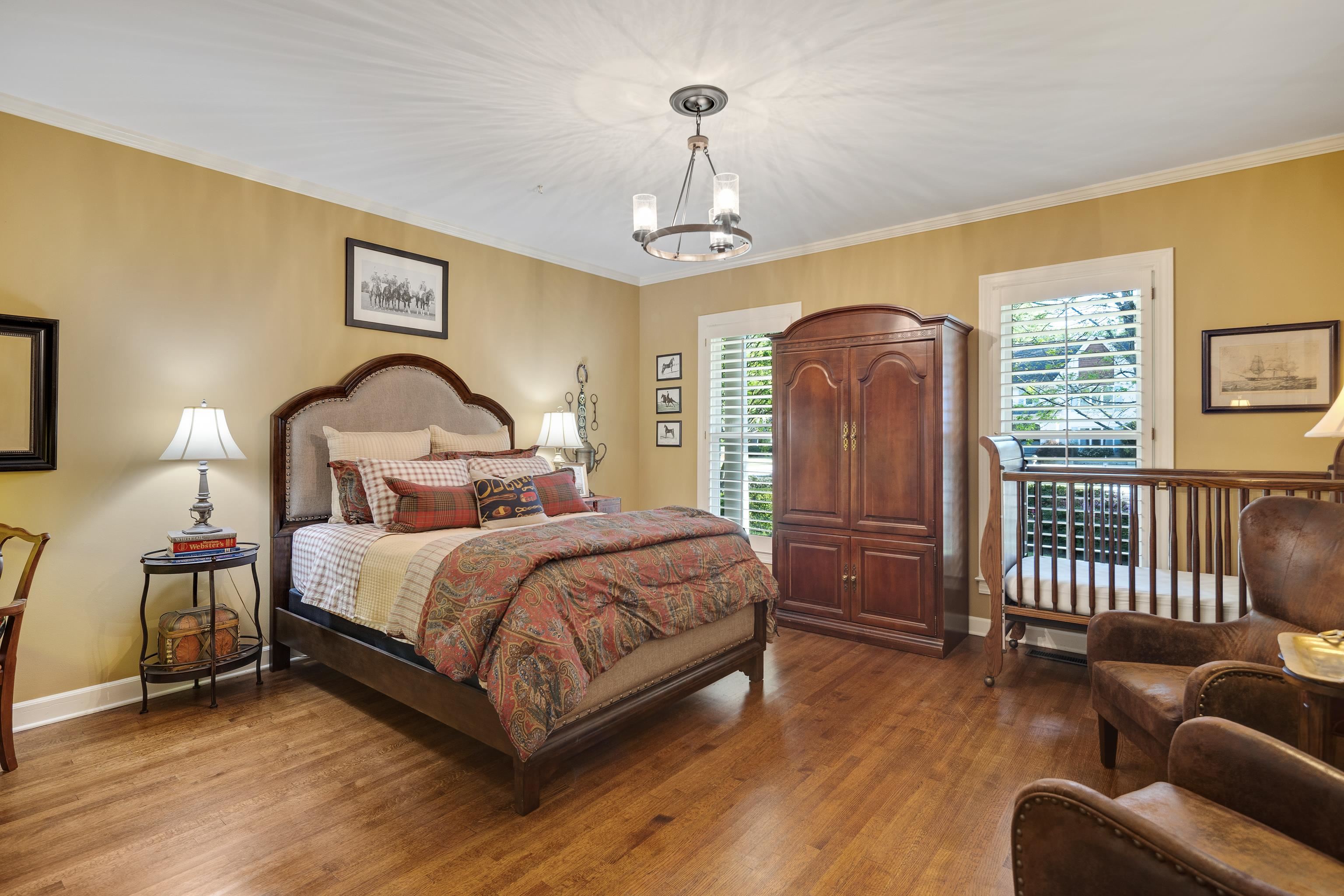 6326 East Shady Grove Road Memphis, TN 38120 - Photo 20 of 40 a bedroom with a bed couch and window