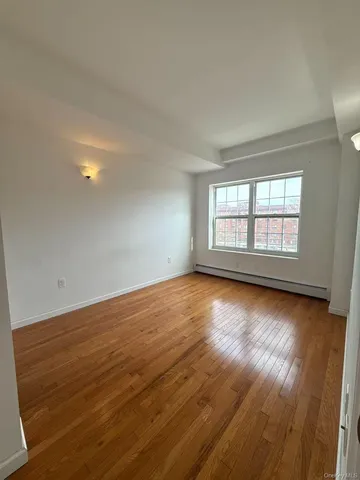 $2,600 | 71-66 Parsons Boulevard, Unit 6E | Kew Gardens Hills