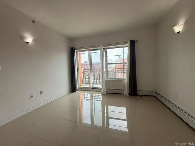 $2,600 | 71-66 Parsons Boulevard, Unit 6E | Kew Gardens Hills