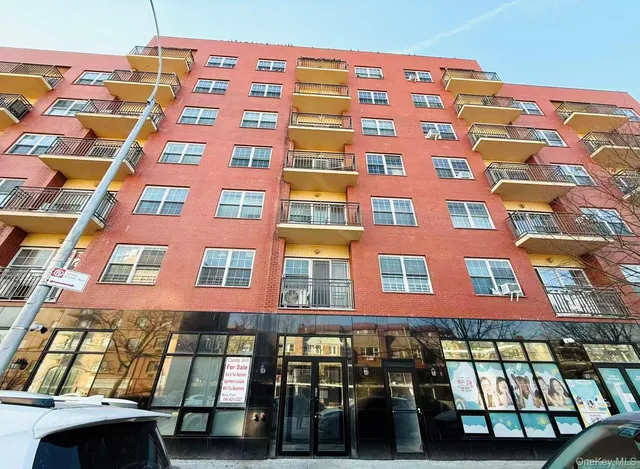 $2,600 | 71-66 Parsons Boulevard, Unit 6E | Kew Gardens Hills