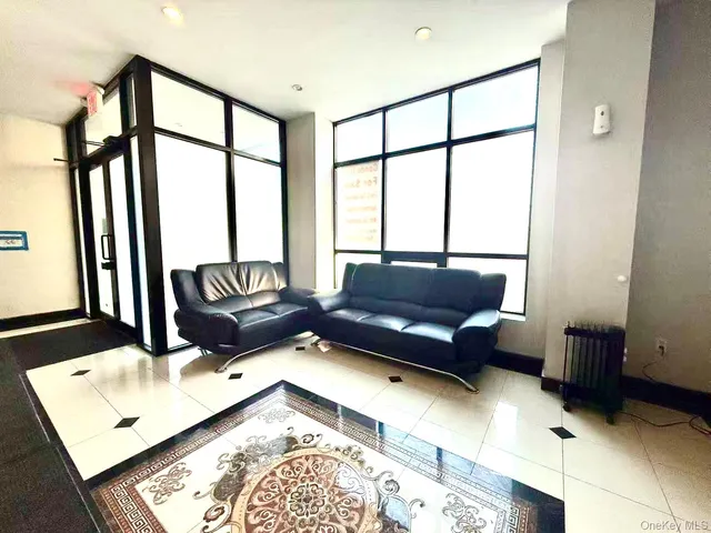 $2,600 | 71-66 Parsons Boulevard, Unit 6E | Kew Gardens Hills