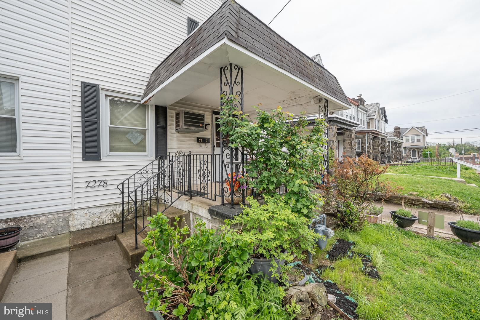 7278 Bradford Road Upper Darby, PA 19082 - Photo 3 of 26
