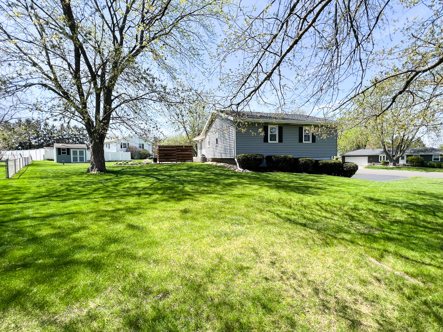 2201 Oak Drive Eureka, IL 61530 - Photo 16 of 25 a view of a yard in front of the house
