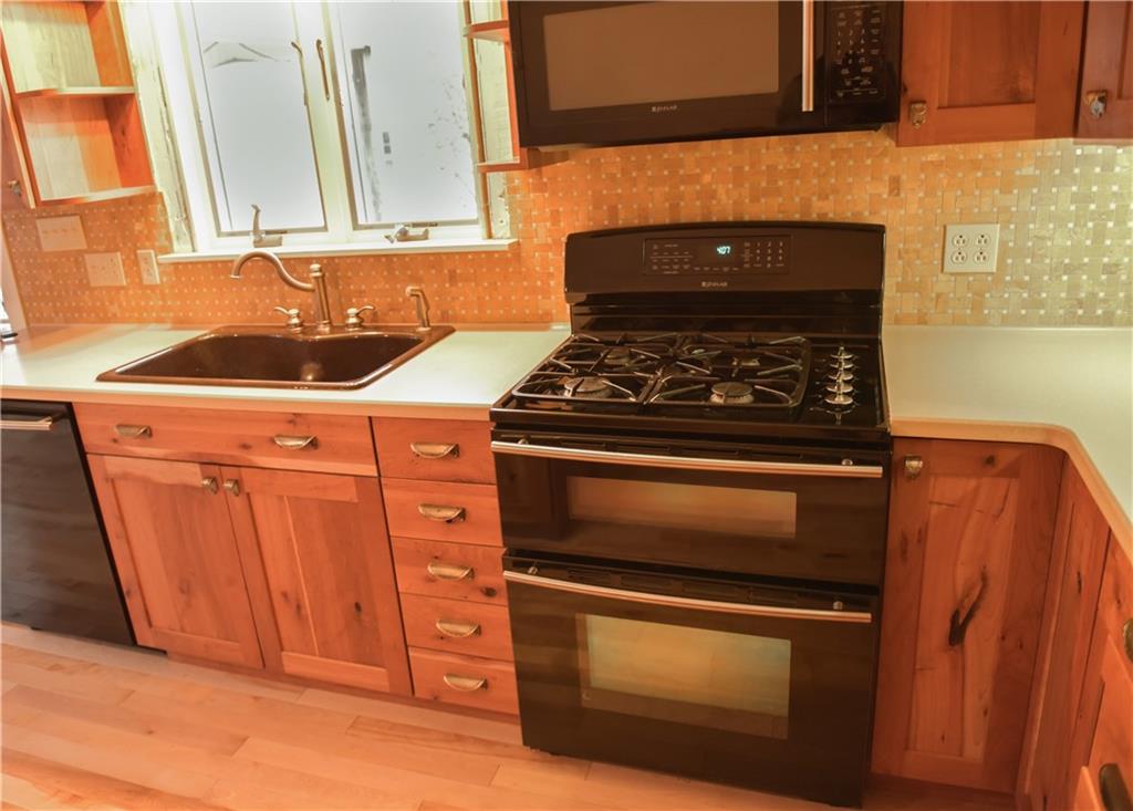 6 Rand Road Yarmouth, ME 04096 - Photo 8 of 23 Kitchen and gas range and double ovens