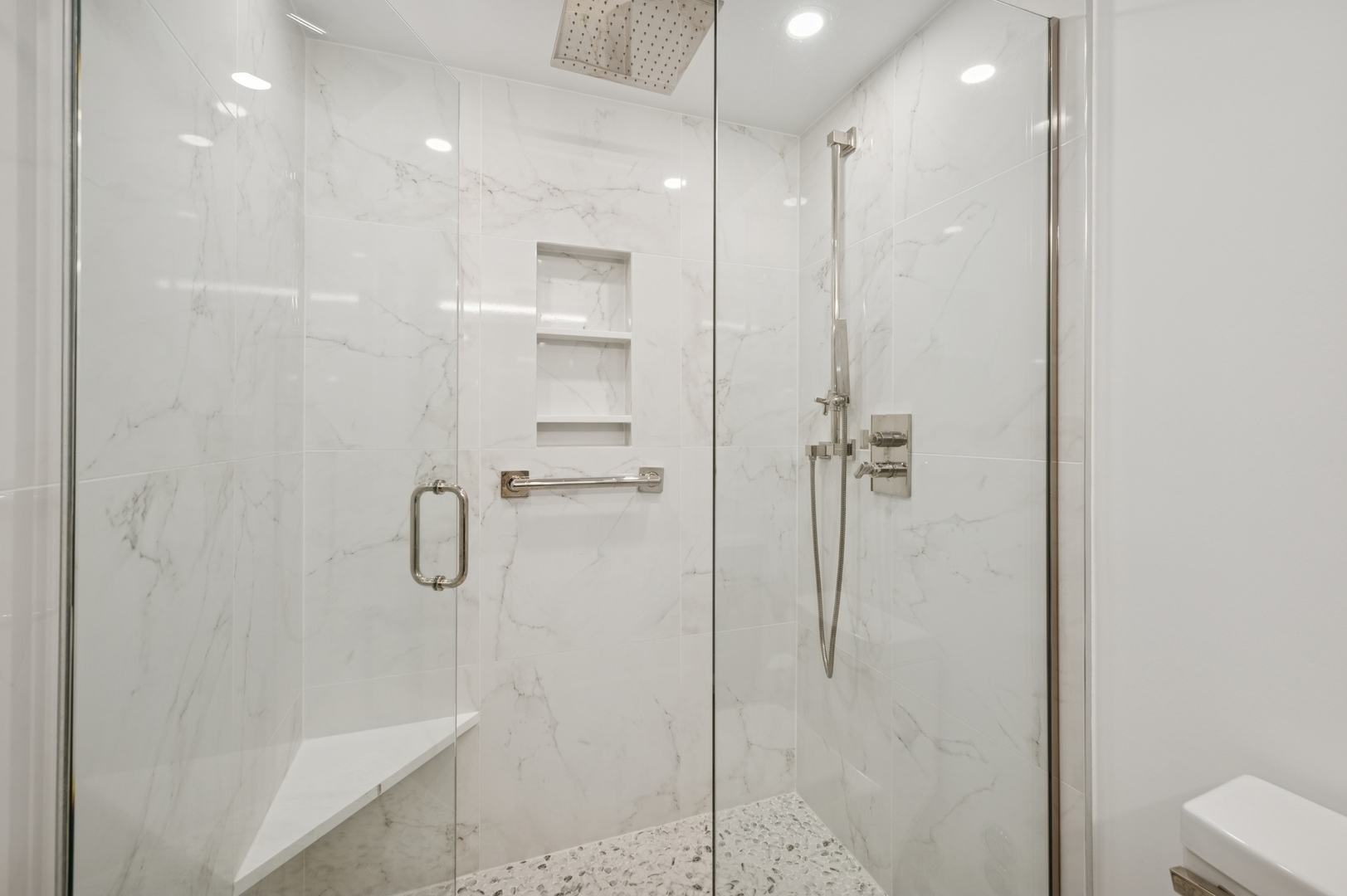 950 North Michigan Avenue, Unit 3705 Chicago, IL 60611 - Photo 24 of 47 a bathroom with a shower