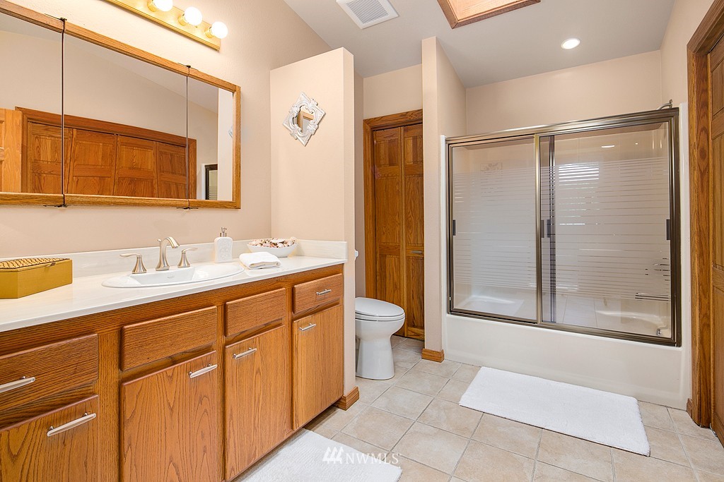1726 Northeast 24th Street Renton, WA 98056 - Photo 18 of 25 Gallery Image 18