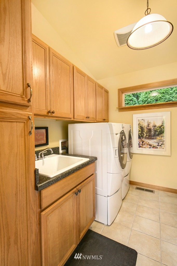 1726 Northeast 24th Street Renton, WA 98056 - Photo 20 of 25 Gallery Image 20