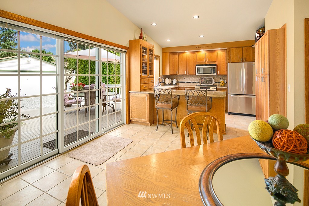 1726 Northeast 24th Street Renton, WA 98056 - Photo 9 of 25 Gallery Image 9