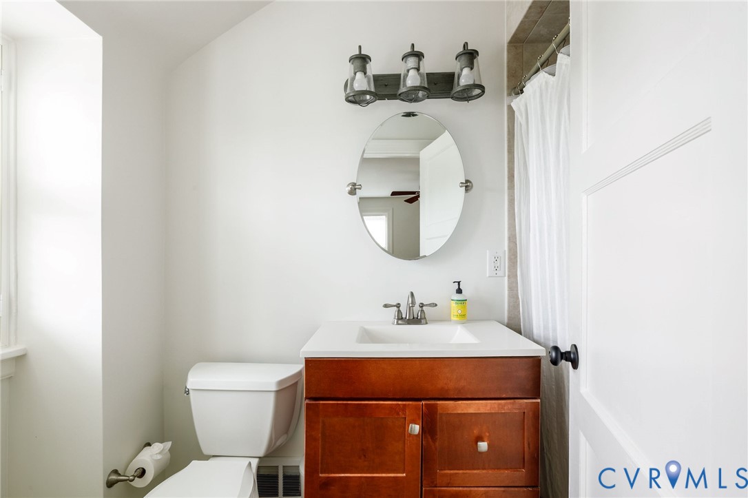 7108 Three Chopt Road Richmond, VA 23226 - Photo 35 of 49 en-suite full bath with shower