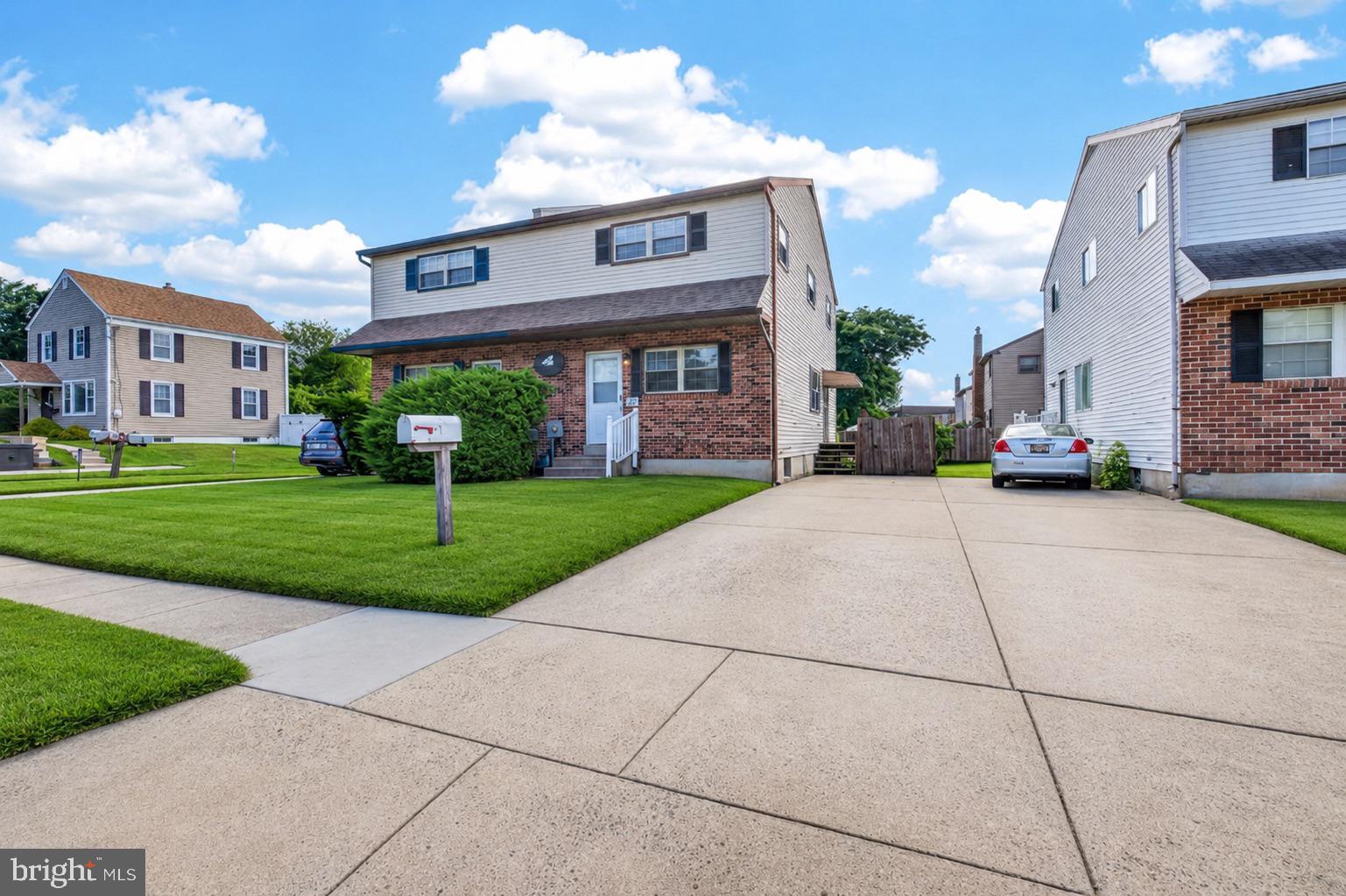 21 Upland Road Brookhaven, PA 19015 - Photo 2 of 30