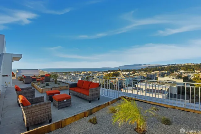 $3,600 | 3945 Judah Street, Unit 305, San Francisco, CA 94122