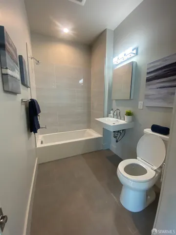 $3,600 | 3945 Judah Street, Unit 305, San Francisco, CA 94122