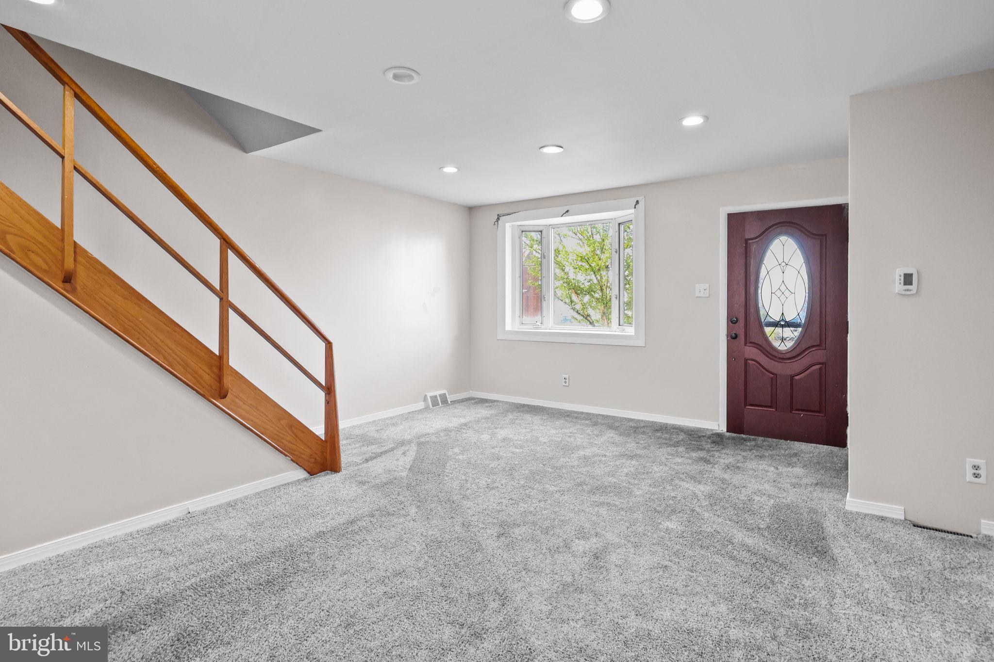 6607 Tabor Avenue Philadelphia, PA 19111 - Photo 4 of 27