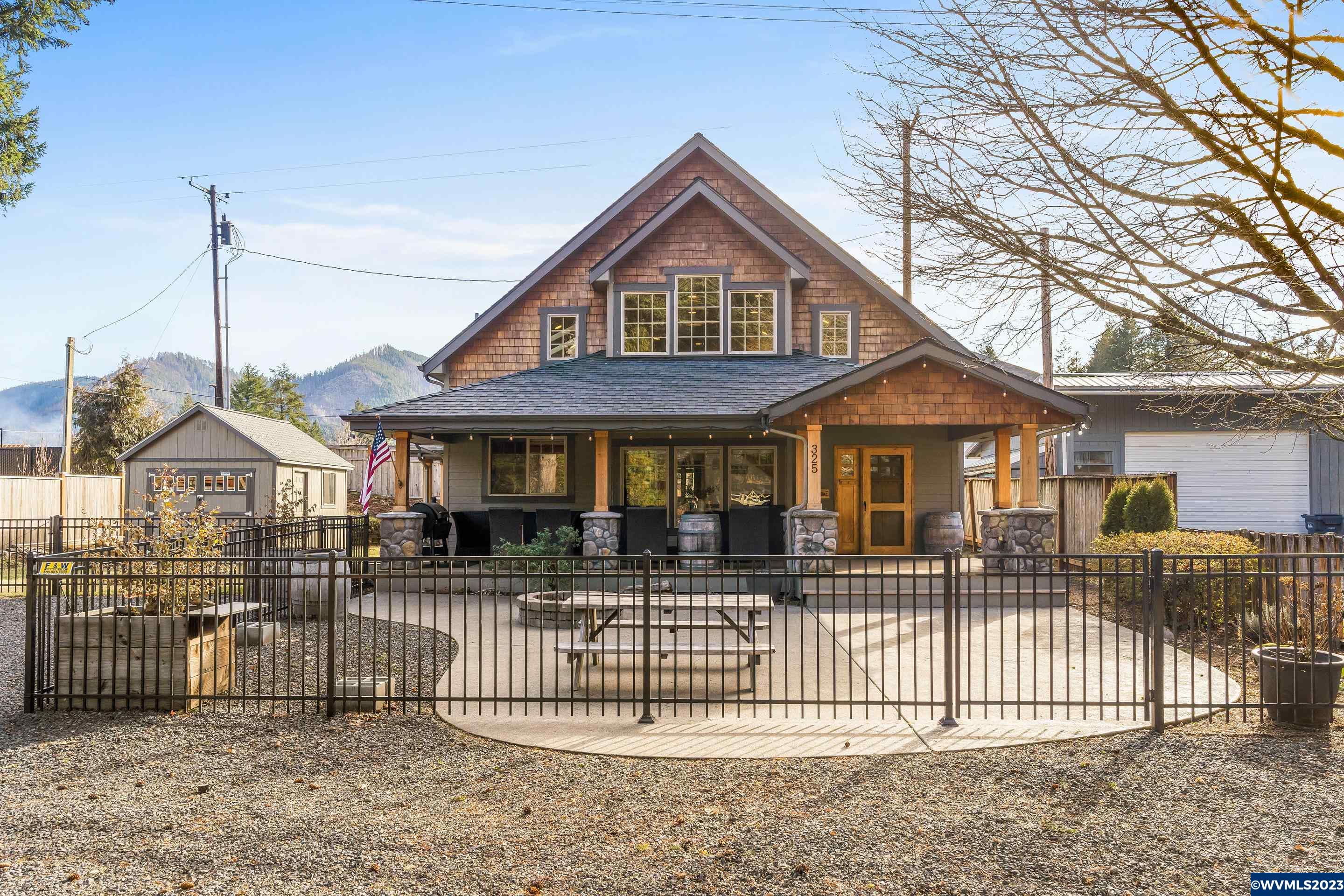 325 Clester Road Detroit, OR 97342 - Photo 1 of 35 Gallery Image 1