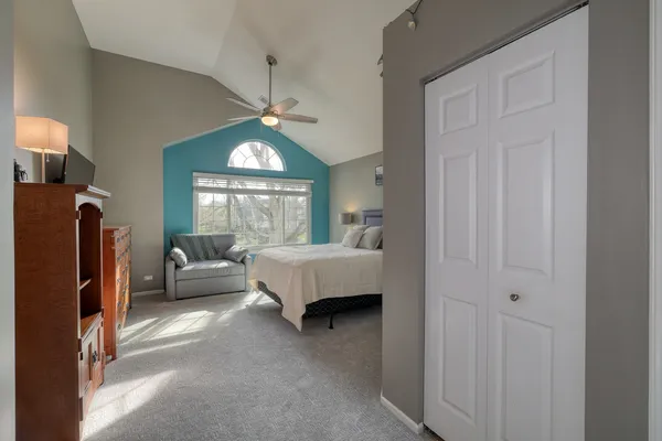 $329,000 | 30-w006 Willow Court, Warrenville, IL 60555