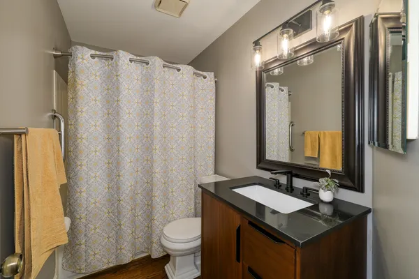 $329,000 | 30-w006 Willow Court, Warrenville, IL 60555
