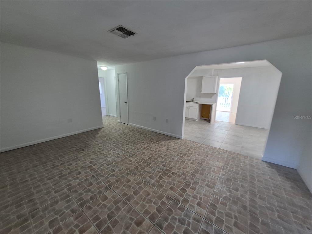 9 Michigan Street Beverly Hills, FL 34465 - Photo 3 of 7