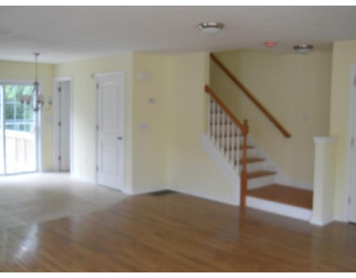 287 Central Street Springfield, MA 01105 - Photo 5 of 9 Gallery Image 5