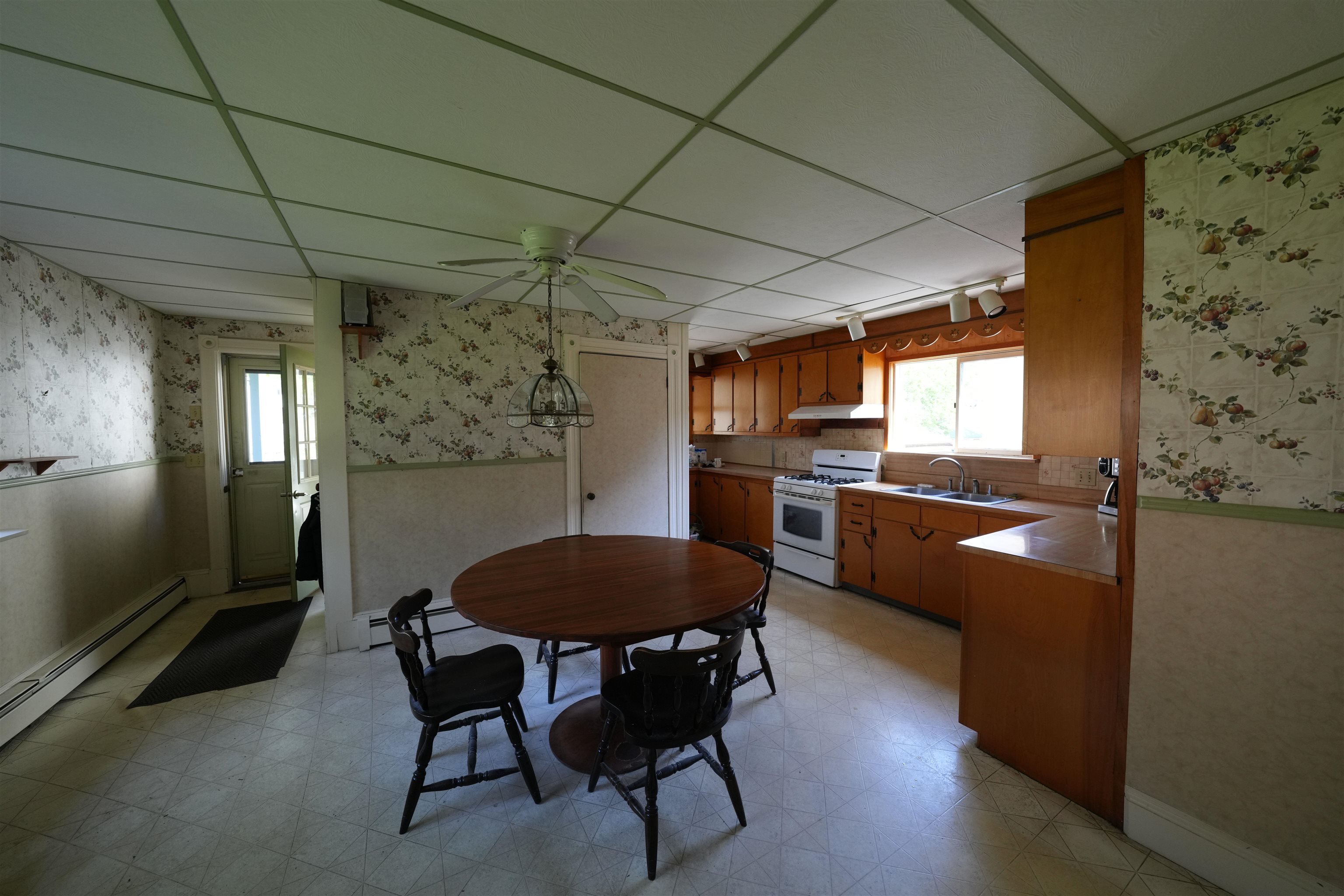 9 Burt Street Rockingham, VT 05101 - Photo 21 of 34